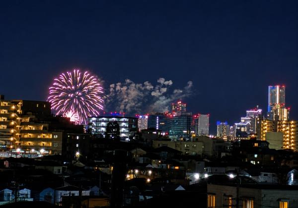シャンボール西寺尾のその他|みなとみらいの夜景と花火を一望。
特別な時間を演出する魅力の眺望です。