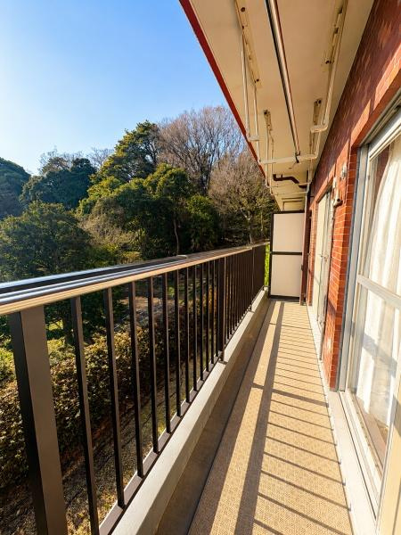シャンボール西寺尾のバルコニー|陽当り良好のバルコニー！
風通しもよく気持ちいいです