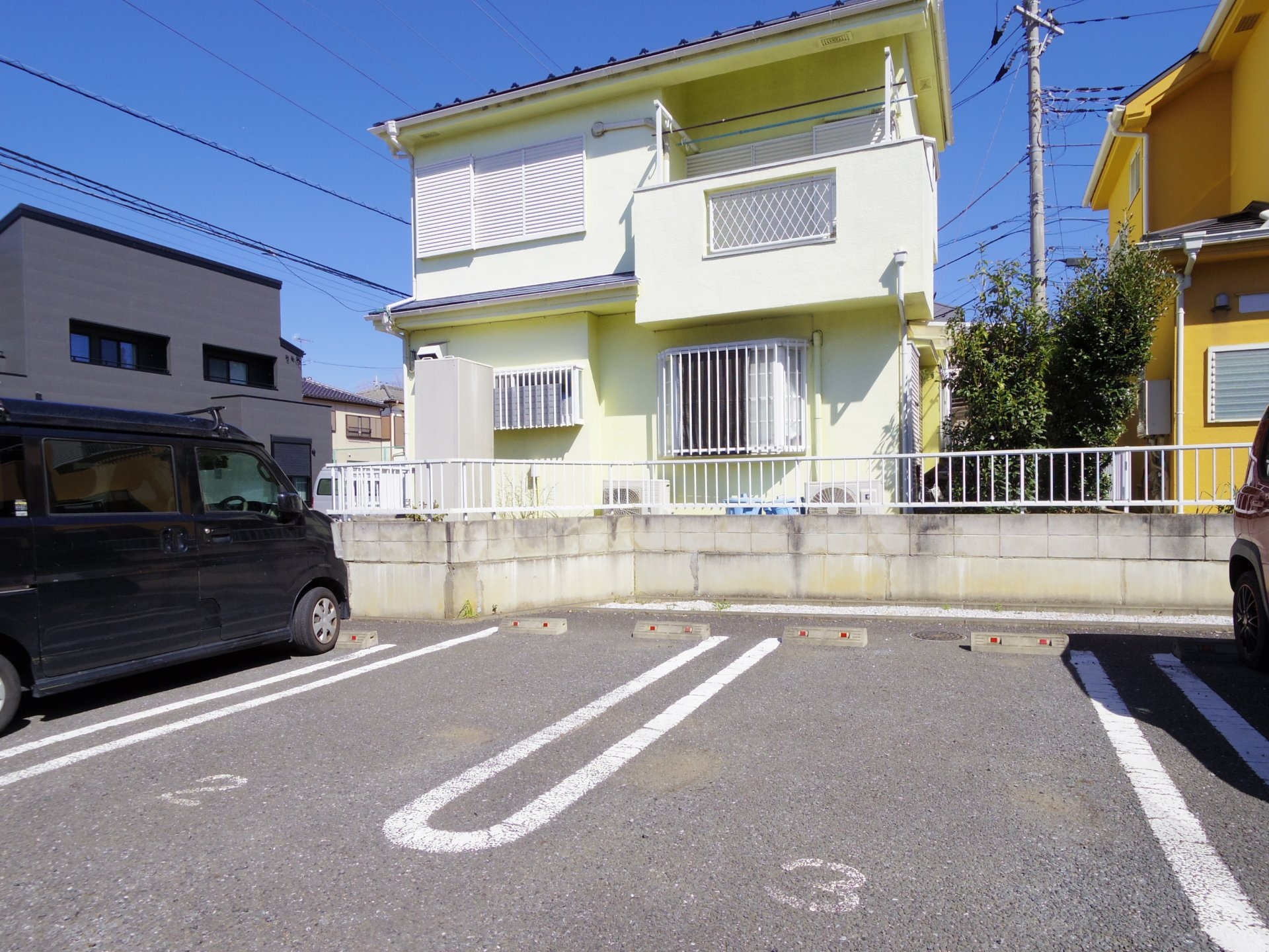 ステラ Ａの駐車場