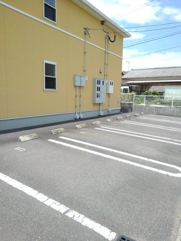 Ｈ・ＣＡＮＴＩＫ　Ⅱの駐車場