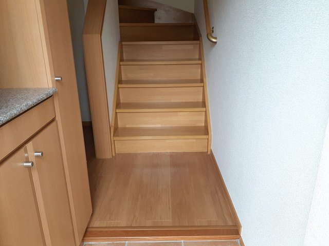 ラフレシールＢの玄関