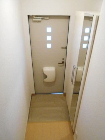 クレメント　Ｂの玄関