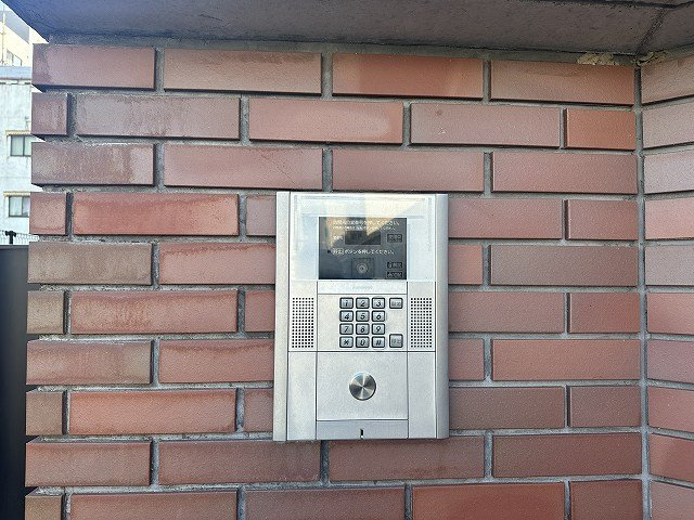 レオパレス蒔田のその他|ゲート前インターホンです。