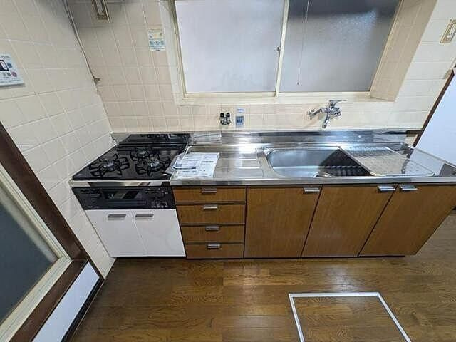寝屋川市高柳戸建のキッチン