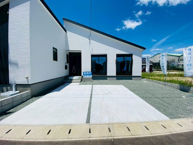 よかタウン／合志市御代志13期／２号棟の駐車場