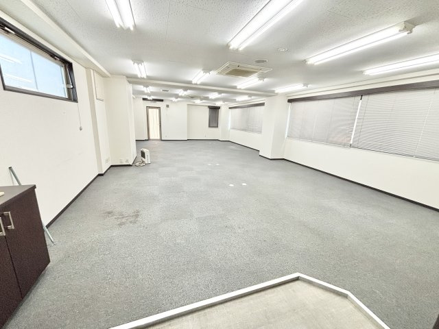 NEXT第二ビルの駐車場