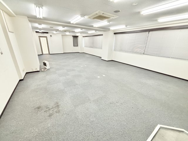 NEXT第二ビルの駐車場