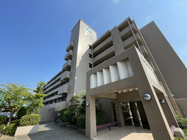 サーパスシティ木太一番館の外観