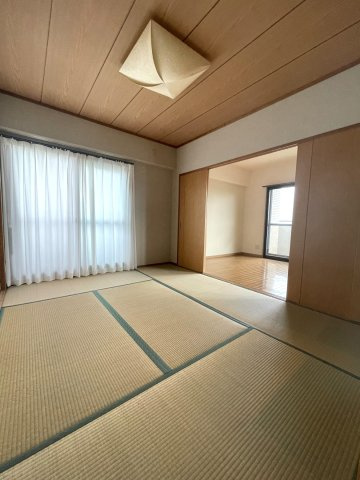 サーパスシティ木太一番館の和室