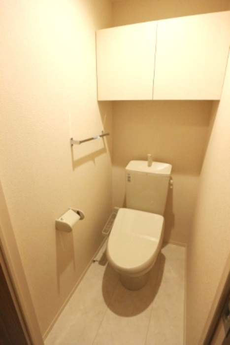 クレストフォーチュンAのトイレ|落ち着いたトイレです