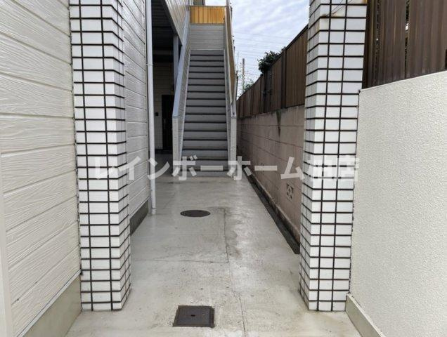 担当エリアのルームアドバイザーが直接対応いたしますのエントランス|ゆとりのあるエントランスです