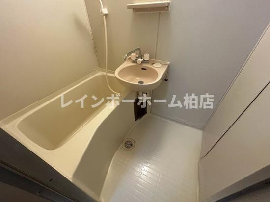 担当エリアのルームアドバイザーが直接対応いたしますの浴室
