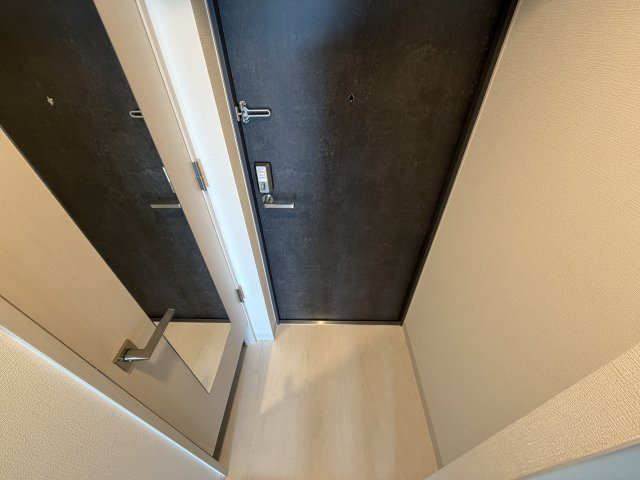 エスリード大阪イーストエッジの玄関
