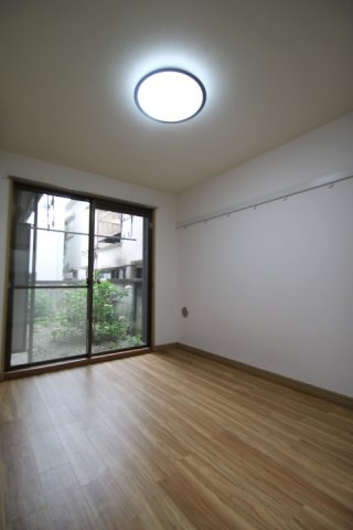 ※別部屋の参考写真です