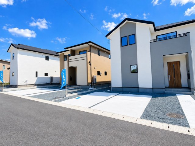 よかタウン／大津町引水8期／７号棟の前面道路含む現地写真