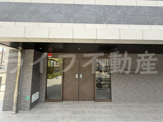 エスリード大阪イーストエッジのエントランス