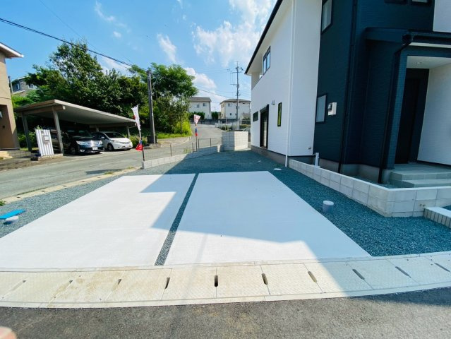 よかタウン／大津町引水8期／９号棟の駐車場
