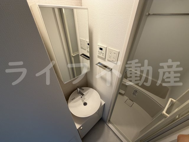 エスリード大阪イーストエッジの独立洗面台|独立洗面化粧台が付いています