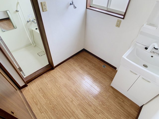 グレープハウスTAJIMAの洗面所