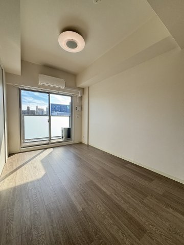 プレサンスDOMECITYコレーレの居間・リビング