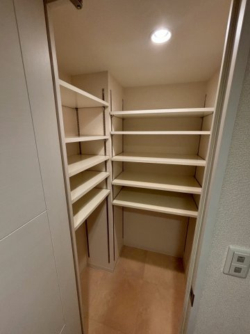 KDX堺筋本町レジデンスの収納