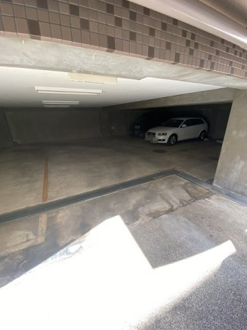ベルカンポ甲子園の駐車場