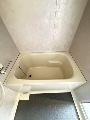 アイランド愛和の浴室