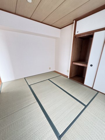 パークプラザ鷹取の和室