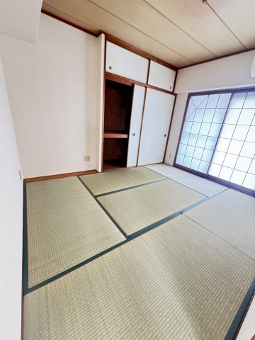 パークプラザ鷹取の和室