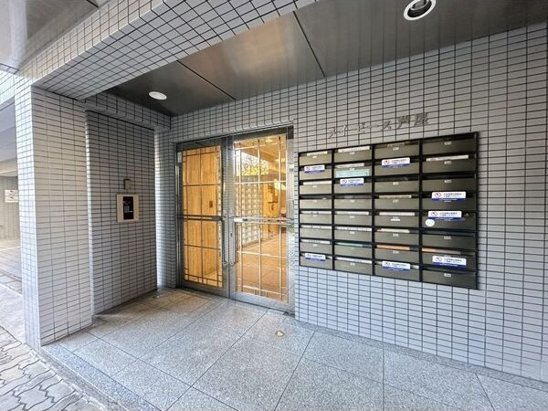メイピース芦屋のエントランス