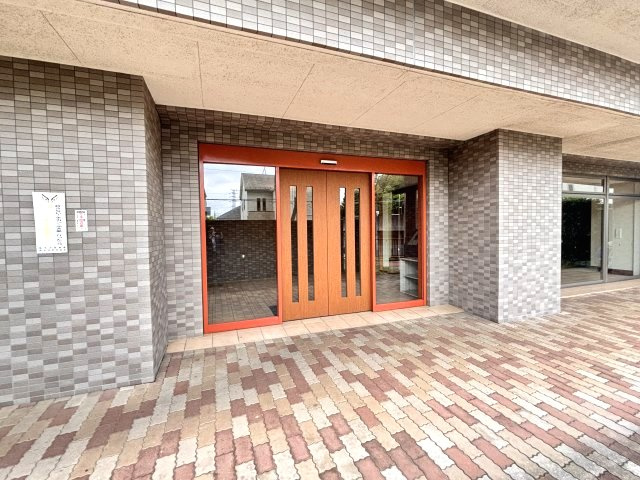 サブエントランス　地下1階部分　駐輪場にはこちらから