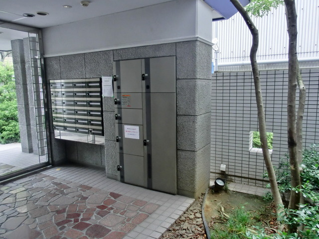 クレイン諸口のエントランス
