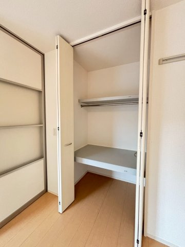 堺市中区伏尾のアパートの収納
