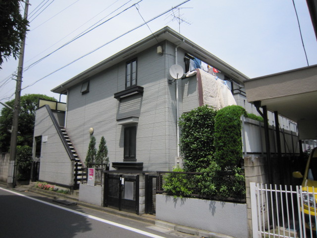 三鷹市井口１丁目のアパートの外観