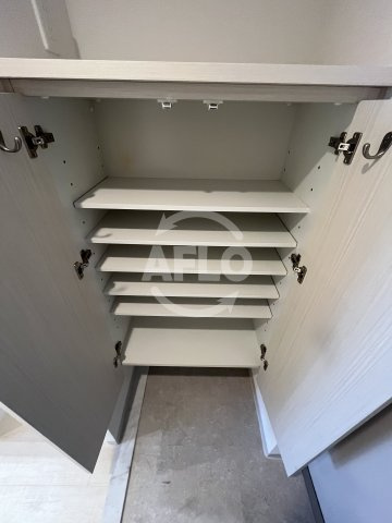 セレニテ江坂四番館の収納|SERENiTE江坂四番館　シューズボックス