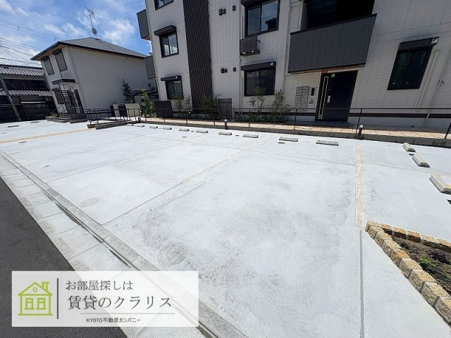 アレ・デ・フルール西向日駅前A棟の駐車場