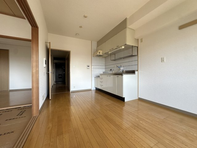 KMコートあびこの居間・リビング