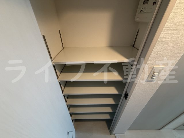 エスリード大阪イーストエッジの収納