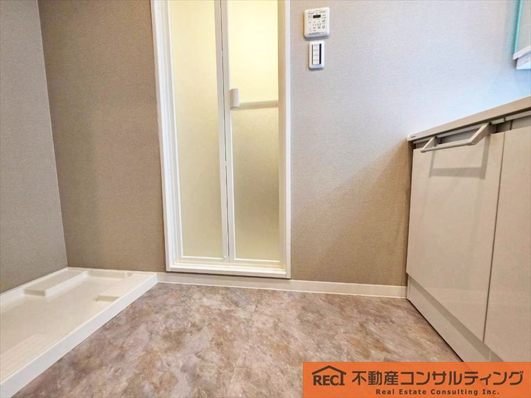 メガロコープ西宮(Ⅱ)2号棟の独立洗面台|阪神西宮駅徒歩13分！都心部へのアクセスも楽々です♪