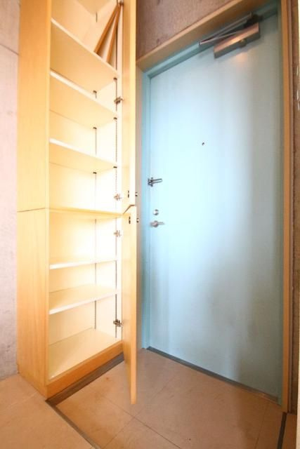 川崎市多摩区中野島６丁目の賃貸マンションの収納