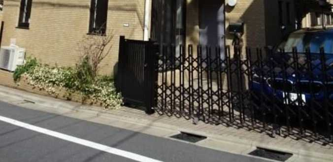ブルネンハイム　角部屋　南向き　和室のエントランス