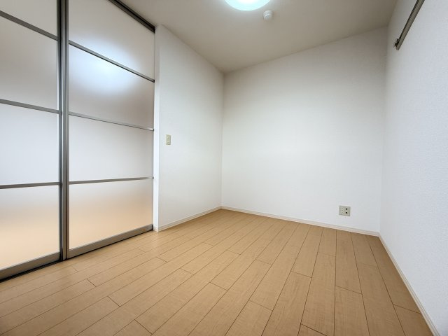 ナチュラルヒルの洋室