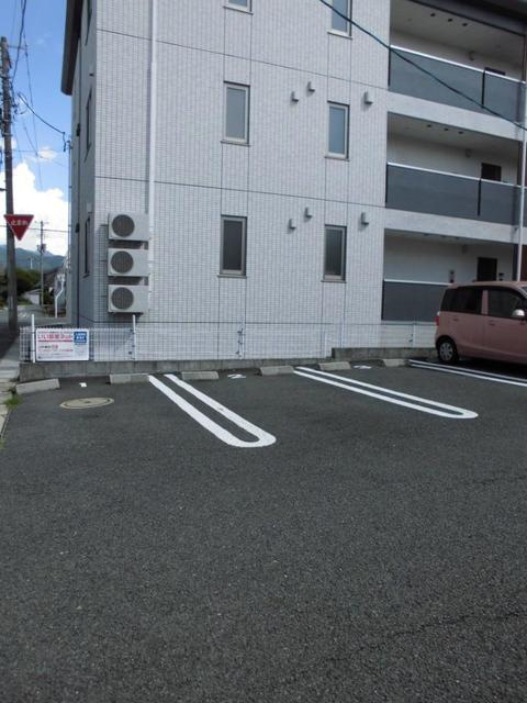 ジェントリー下条Ｂ棟の駐車場|駐車場