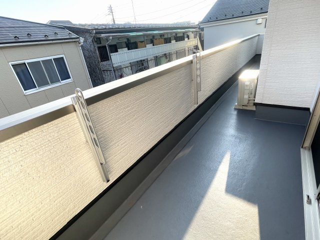練馬区小竹町1丁目　新築未入居住宅　土地60坪×建物31坪のバルコニー
