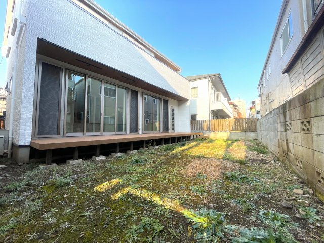 練馬区小竹町1丁目　新築未入居住宅　土地60坪×建物31坪の庭