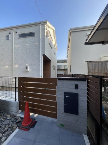 練馬区小竹町1丁目　新築未入居住宅　土地60坪×建物31坪の外観