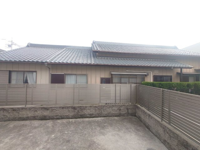 日之出町賃貸戸建C棟の駐車場