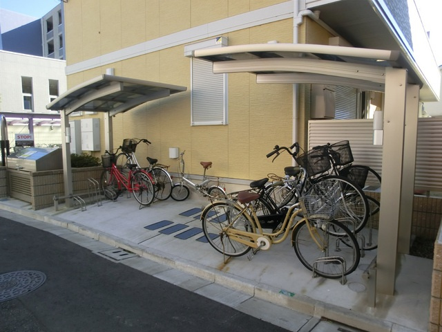 マリーネブラオのその他共用部分|屋根付き自転車置き場。