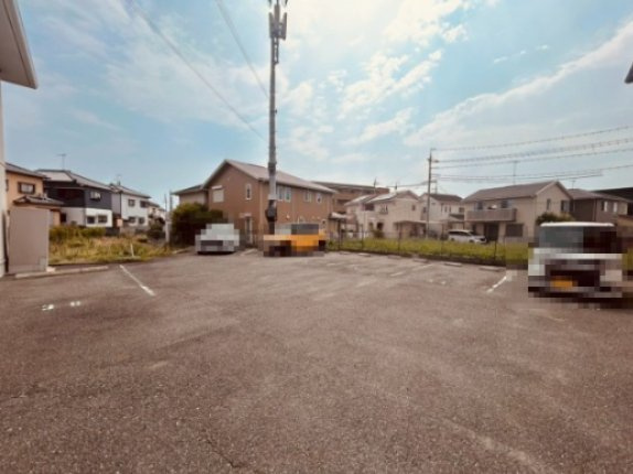 セントラルグレイスの駐車場