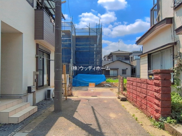 越谷市弥栄町4期　新築一戸建ての前面道路含む現地写真